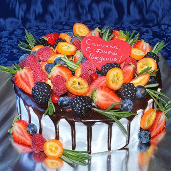 Yoghurt cake with fruits on Obolon